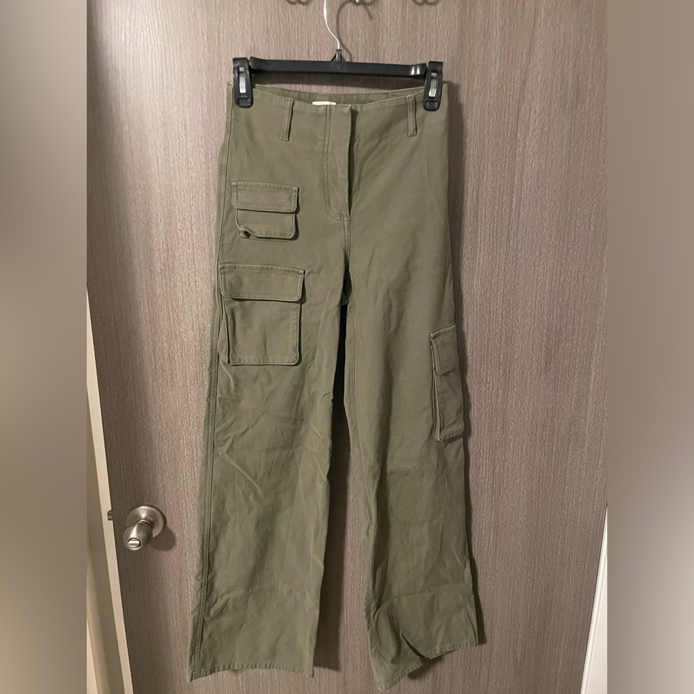 Aritzia TNA Picture Cargo Pants